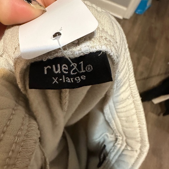 Love hurts sweatpants - Picture 6 of 6